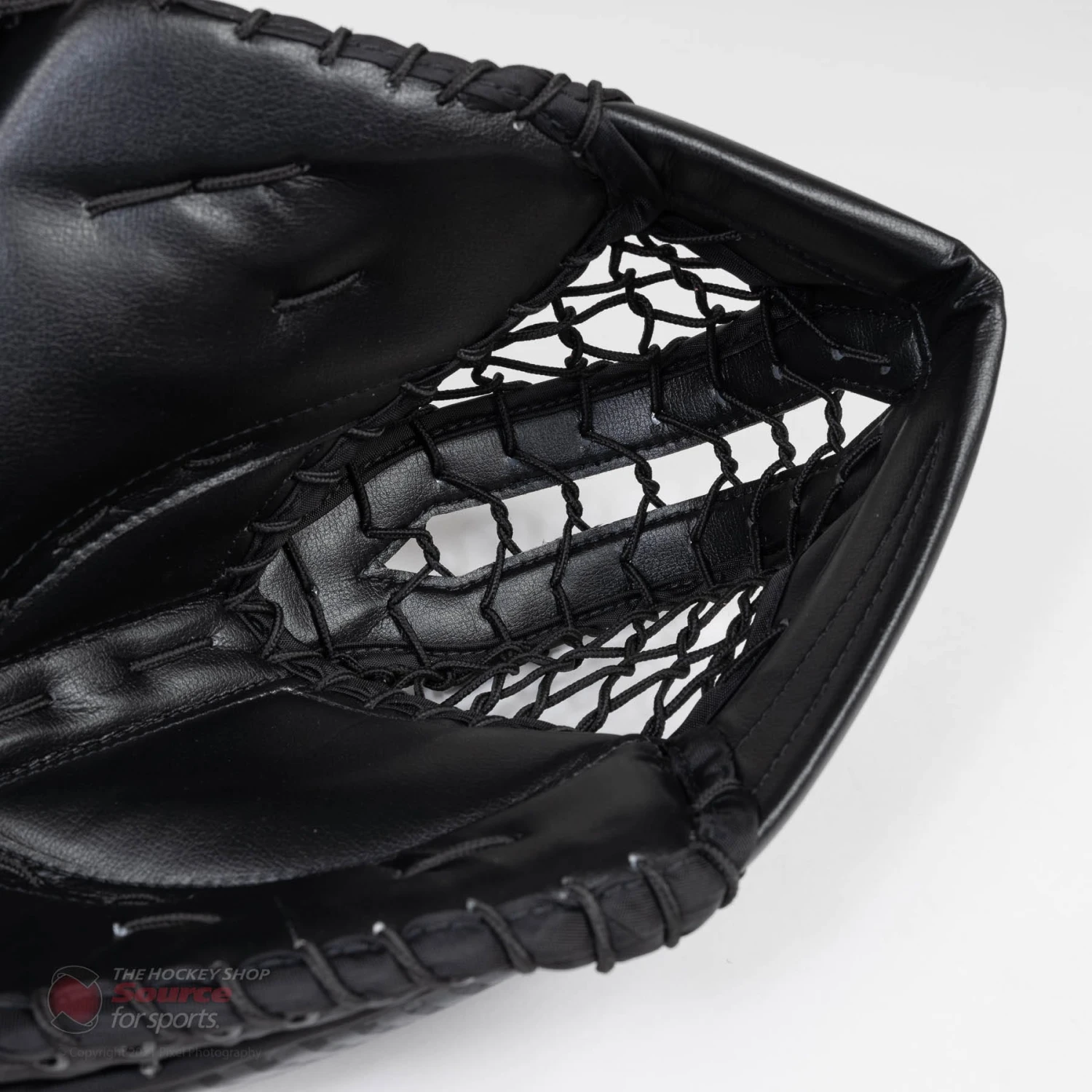 Vaughn Velocity V9 Pro Carbon Senior Goalie Catcher - Vintage Graphic 4 Vaughn Velocity V9 Pro Carbon Senior Goalie Catcher - Vintage Graphic - Image 2