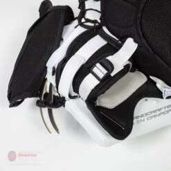 Vaughn Velocity V9 XP Pro Carbon Senior Goalie Catcher -Baue Hockey Shop vaughn catchers vaughn velocity v9 xp pro carbon senior goalie catcher 14508907855938