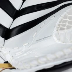 Vaughn Ventus SLR2 Pro Carbon Senior Goalie Catcher -Baue Hockey Shop vaughn catchers vaughn ventus slr2 pro carbon senior goalie catcher 28702202822722