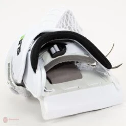 Vaughn Ventus SLR2-ST Pro Senior Goalie Catcher -Baue Hockey Shop vaughn catchers vaughn ventus slr2 st pro senior goalie catcher 5670465470530