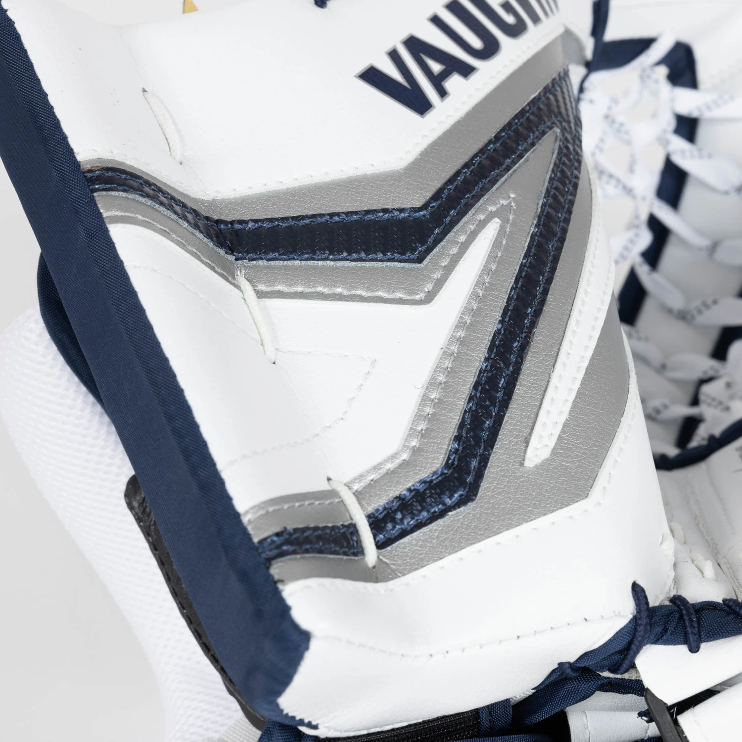 Vaughn Ventus SLR3 Pro Carbon Senior Goalie Catcher 10 Vaughn Ventus SLR3 Pro Carbon Senior Goalie Catcher - Image 8