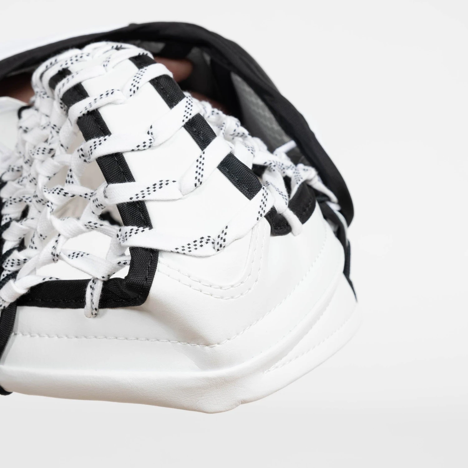 Vaughn Ventus SLR3 Youth Goalie Catcher 6 Vaughn Ventus SLR3 Youth Goalie Catcher - Image 4