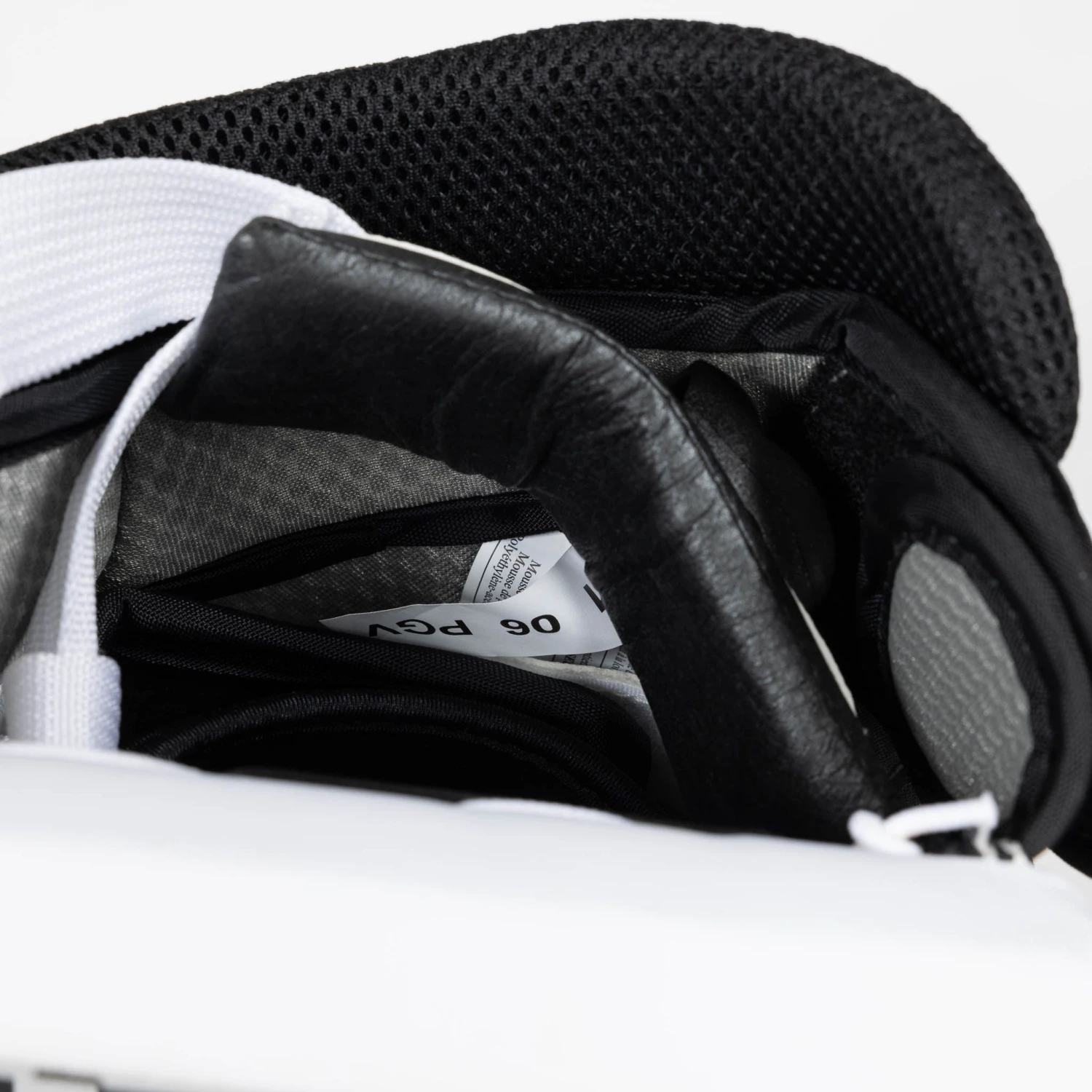 Vaughn Ventus SLR3 Youth Goalie Catcher 19 Vaughn Ventus SLR3 Youth Goalie Catcher - Image 17