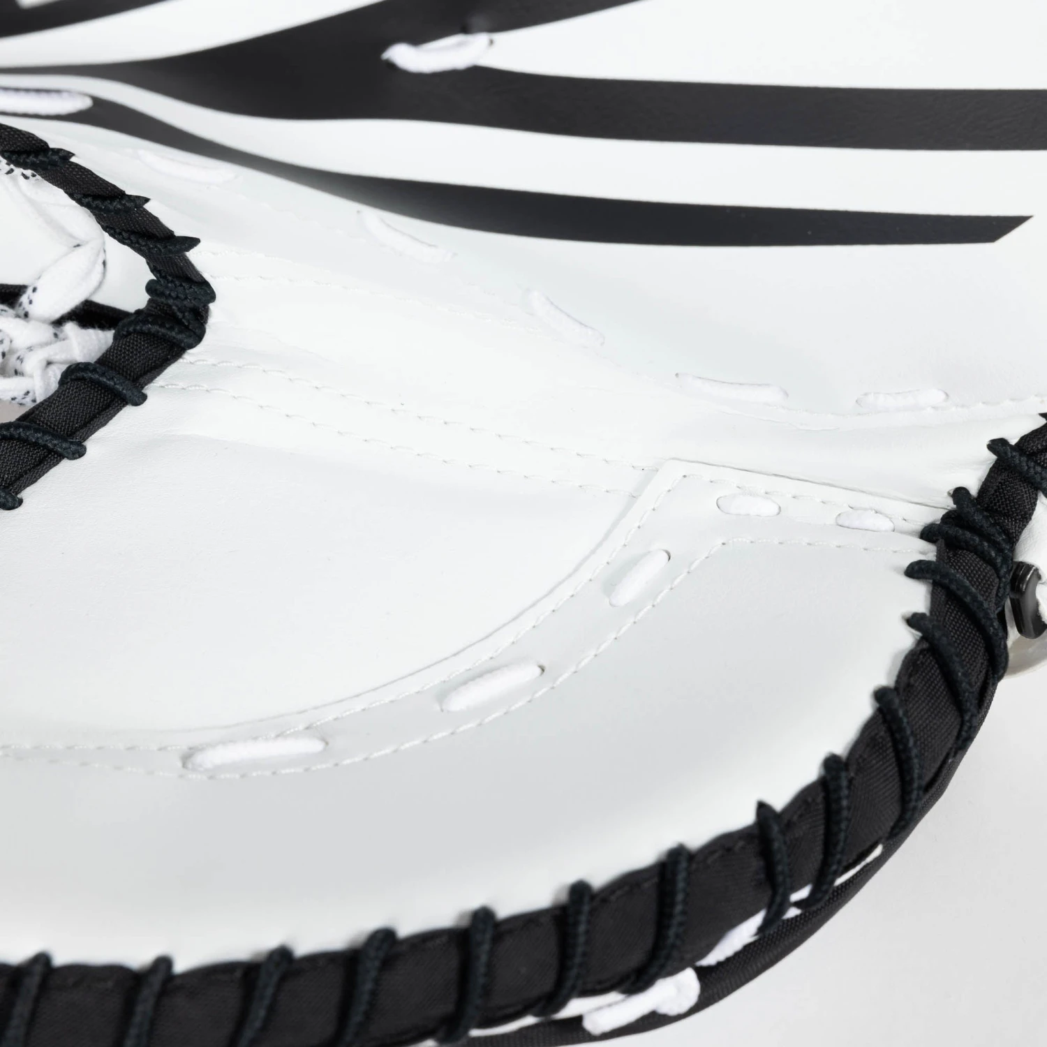 Vaughn Ventus SLR3 Youth Goalie Catcher 21 Vaughn Ventus SLR3 Youth Goalie Catcher - Image 19