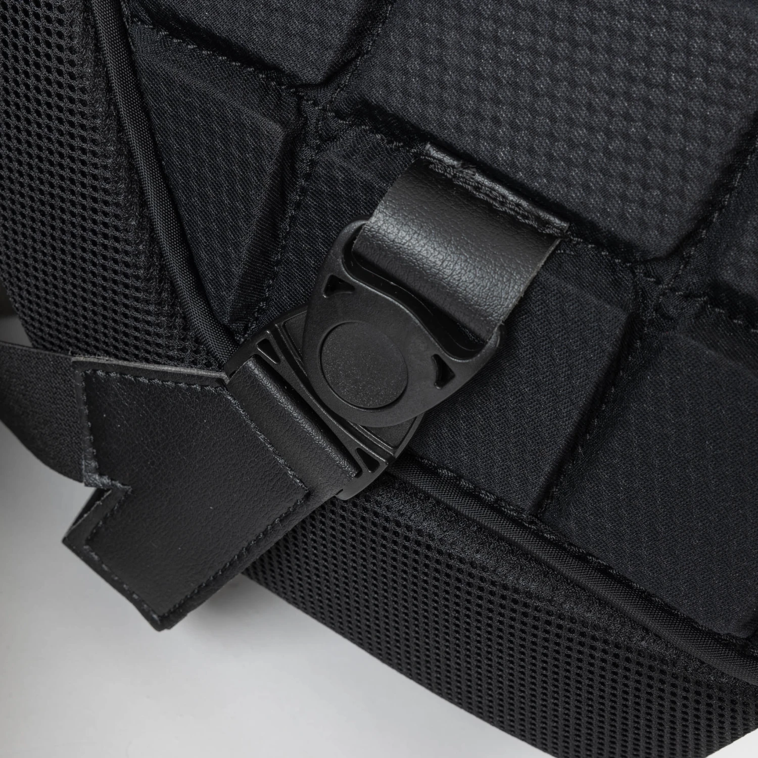 Vaughn Ventus SLR3 Pro Senior Chest & Arm Protector 9 Vaughn Ventus SLR3 Pro Senior Chest & Arm Protector - Image 7