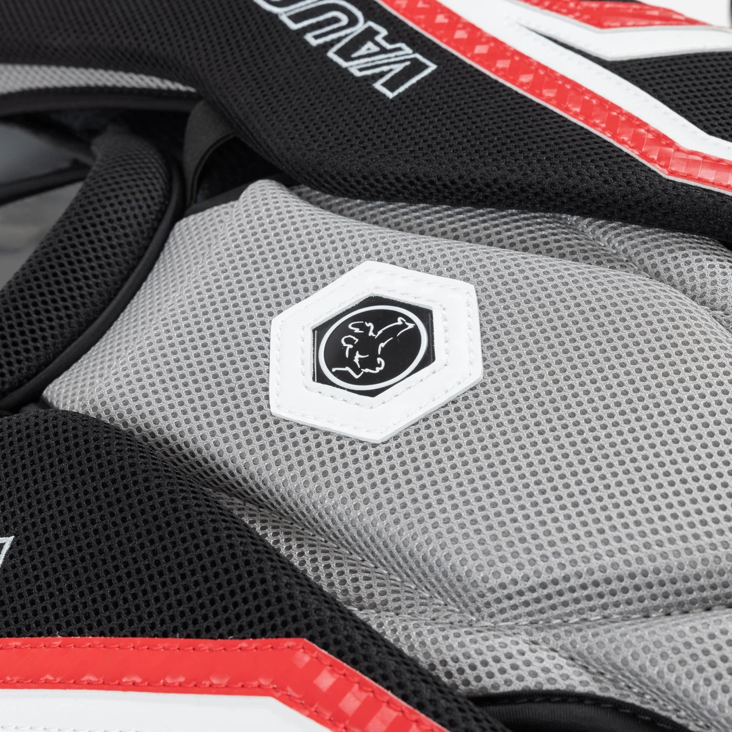 Vaughn Ventus SLR3 Pro Senior Chest & Arm Protector 7 Vaughn Ventus SLR3 Pro Senior Chest & Arm Protector - Image 5