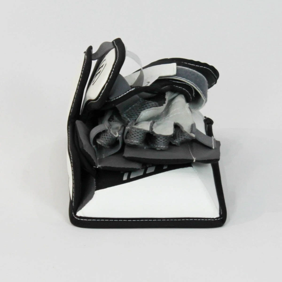 Warrior Ritual G3 Youth Goalie Blocker - Demo A 8 Warrior Ritual G3 Youth Goalie Blocker - Demo A - Image 6