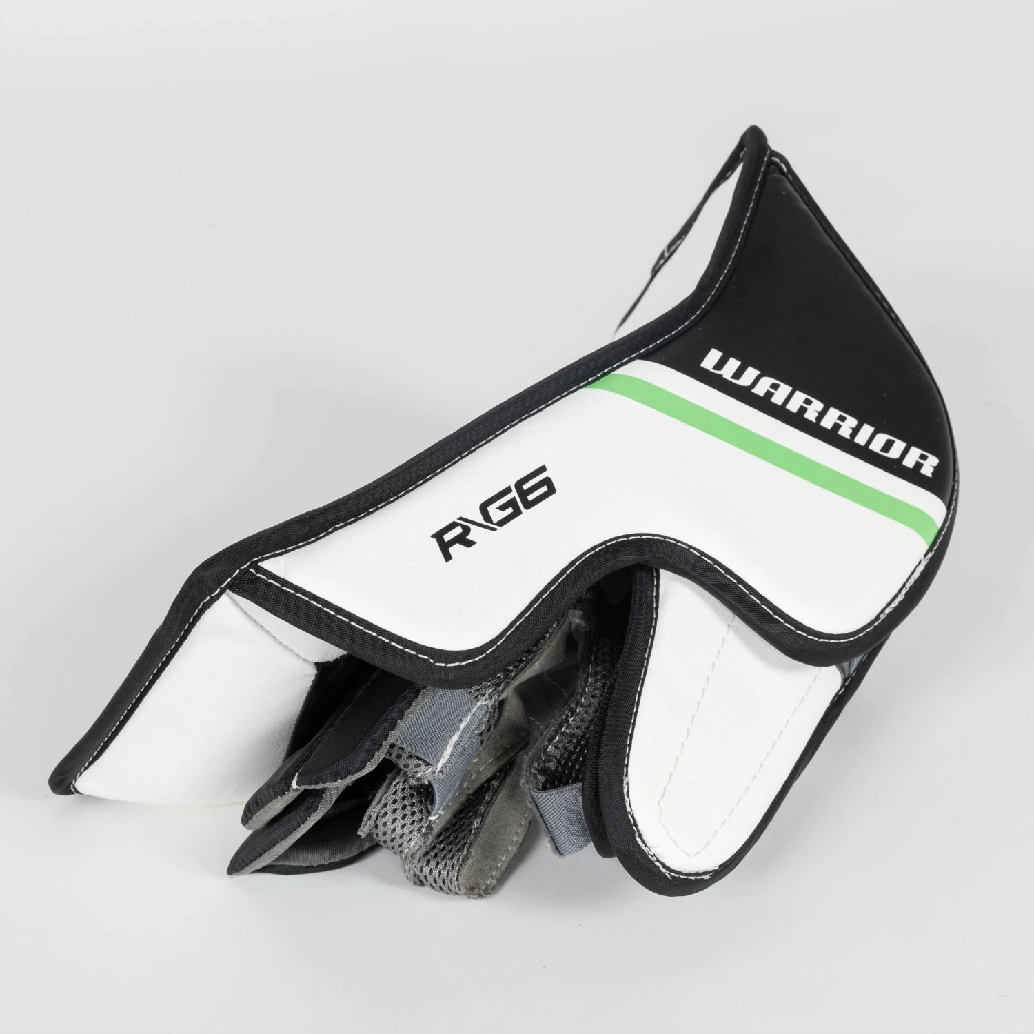 Warrior Ritual G6 E+ Youth Goalie Blocker 5 Warrior Ritual G6 E+ Youth Goalie Blocker - Image 3