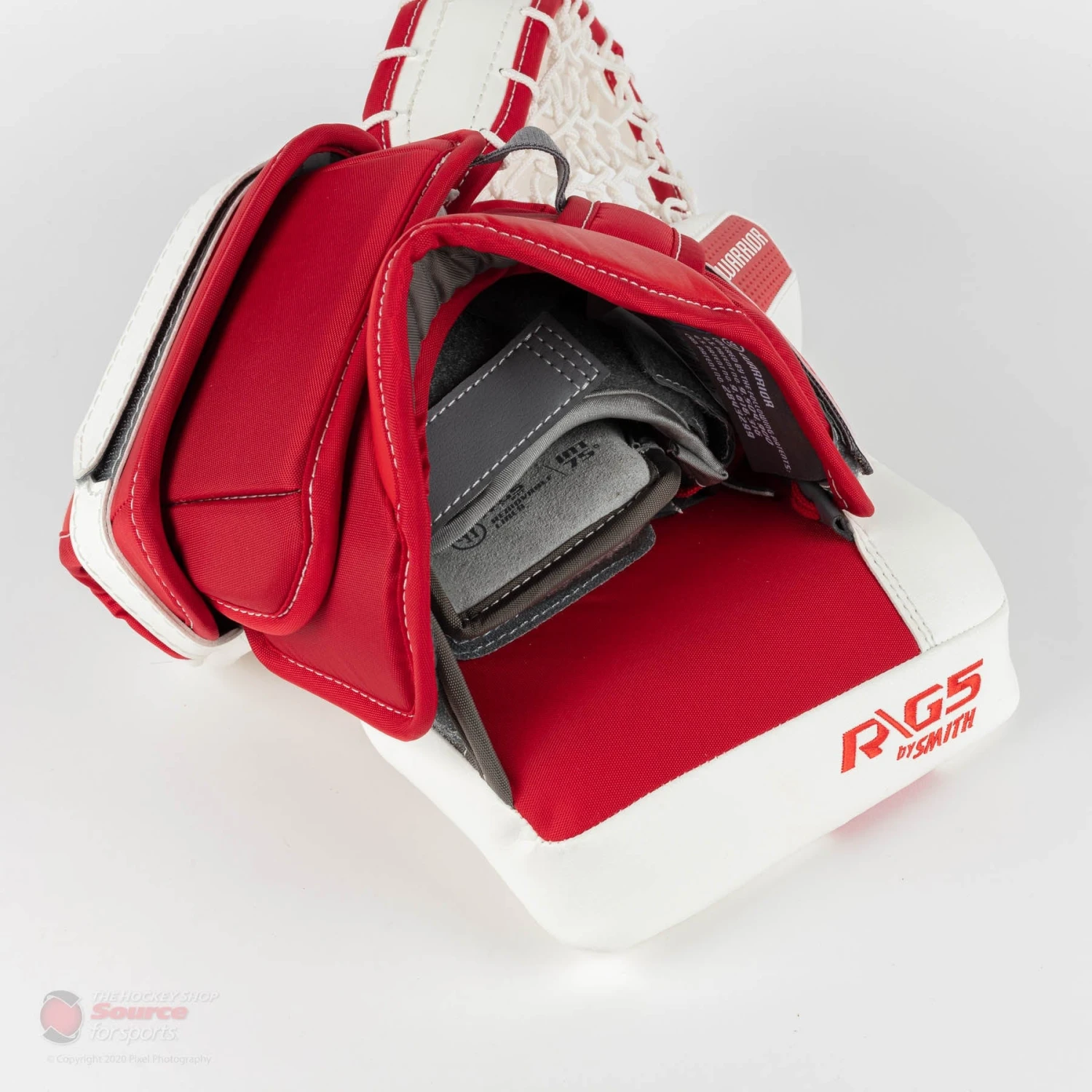 Warrior Ritual G5 Intermediate Goalie Catcher 6 Warrior Ritual G5 Intermediate Goalie Catcher - Image 4