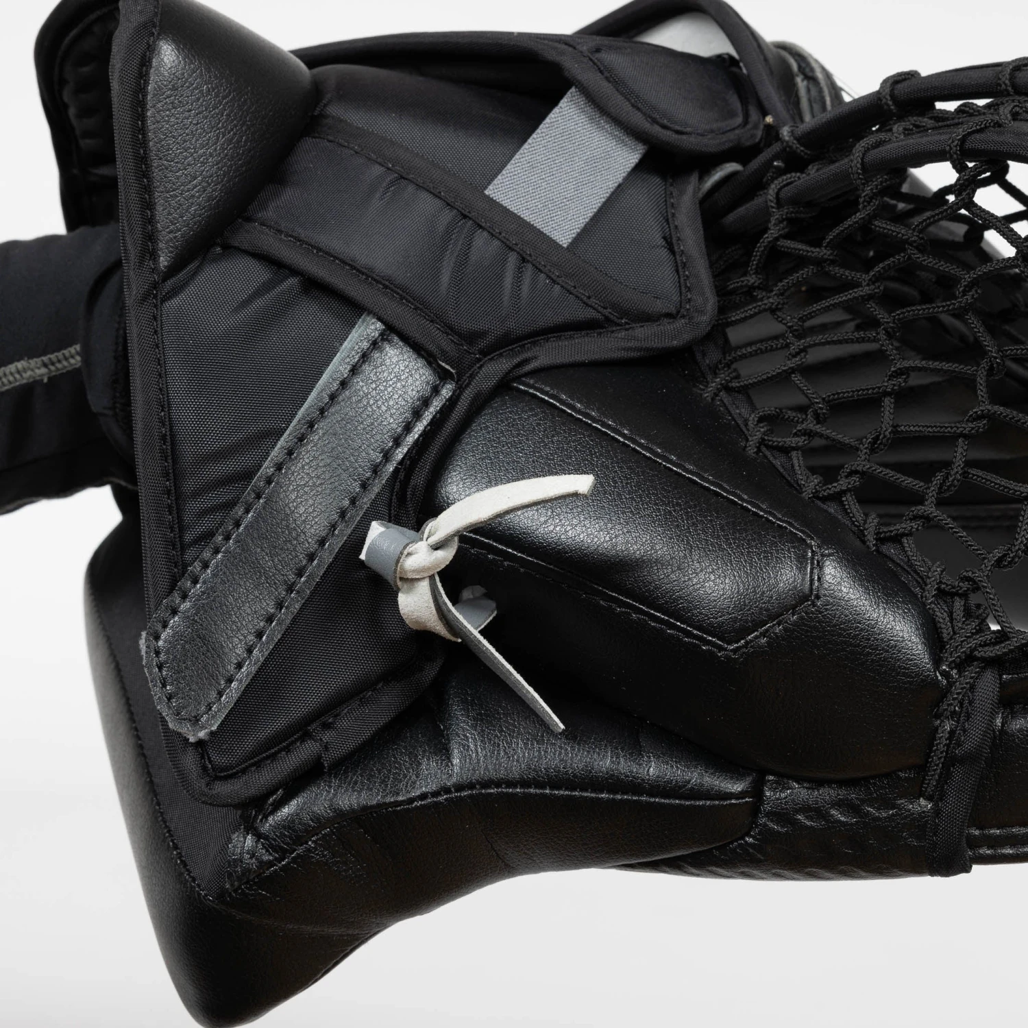 Warrior Ritual G6.1 Pro+ Senior Goalie Catcher 7 Warrior Ritual G6.1 Pro+ Senior Goalie Catcher - Image 5