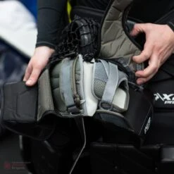 Warrior Ritual GT2 Pro Senior Goalie Catcher -Baue Hockey Shop warrior catchers warrior ritual gt2 pro senior goalie catcher 5024687423554